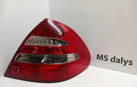 Mercedes-Benz E W211 Rear/tail lights A2118200664 2118200664
