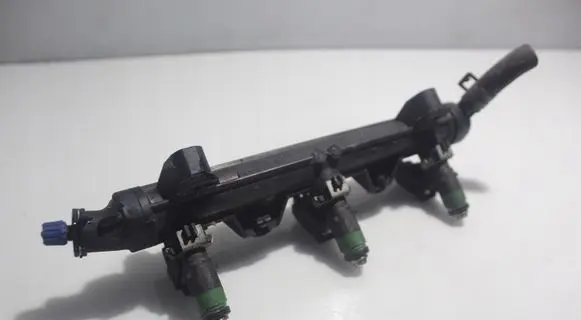 Volkswagen Polo Fuel main line pipe