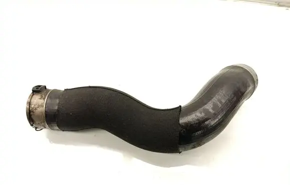 Intercooler hose/pipe