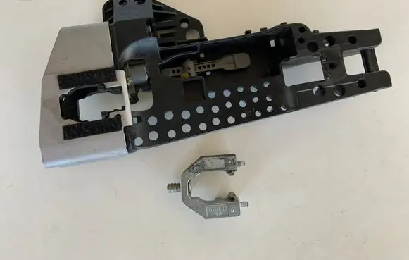 Front door exterior handle/bracket