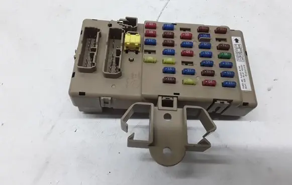 Subaru Forester SH Fuse module LB101101B