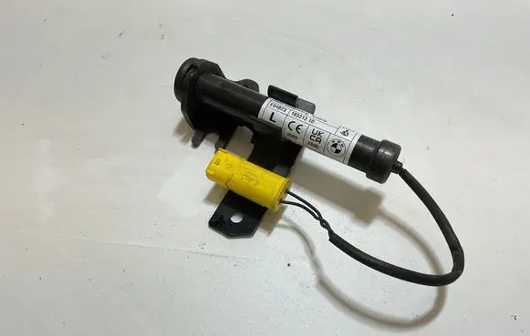 BMW 3 G20 G21 Bonnet Pedestrian Airbag Actuator 18331310 E04B23