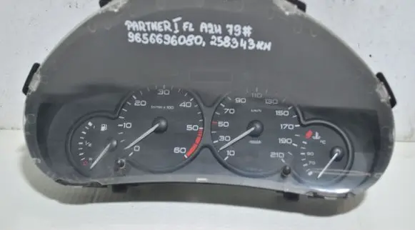 Peugeot Partner Speedometer (instrument cluster) 9656696080