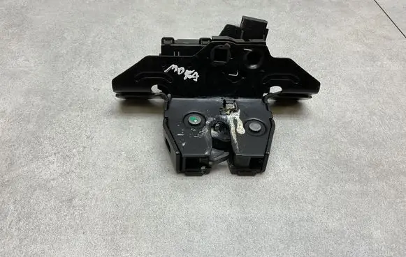 Opel Mokka Tailgate/trunk/boot lock/catch/latch 13587640