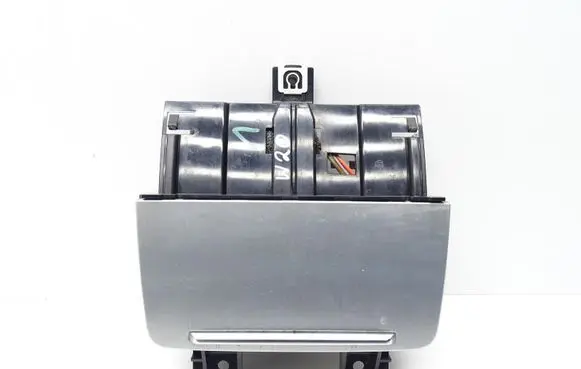 Audi TT TTS Mk2 Ashtray (front) 8J0857951A