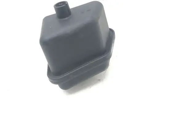 Volkswagen PASSAT B6 Vacuum air tank 03G129808