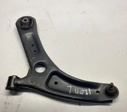 Hyundai i20 (GB IB) Front control arm WAHA LEWY