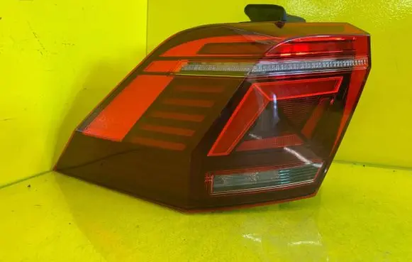 Volkswagen Tiguan Rear/tail lights 5NA945207H