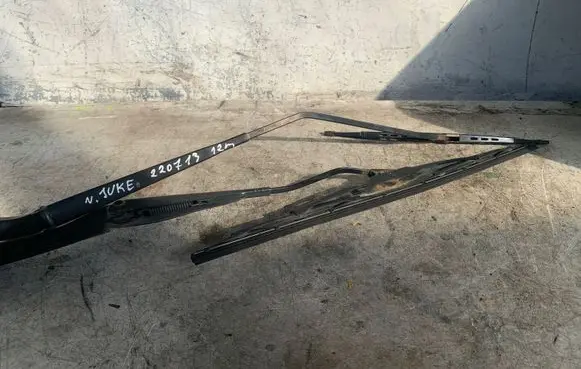Nissan Juke I F15 Windshield/front glass wiper blade 