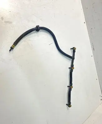 Audi A4 S4 B8 8K Fuel injector supply line/pipe 