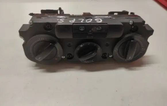 Volkswagen Golf V Climate control unit