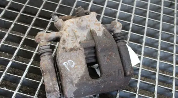 Nissan Note (E12) Front brake caliper