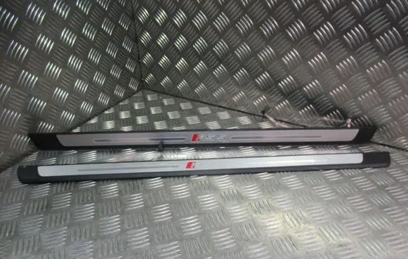 Audi RS5 side skirts sill cover 8W6947418B