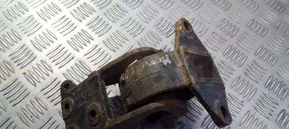 Ford Mondeo MK I Engine mount bracket 93BB6P092BD 93BB-6P092-BD