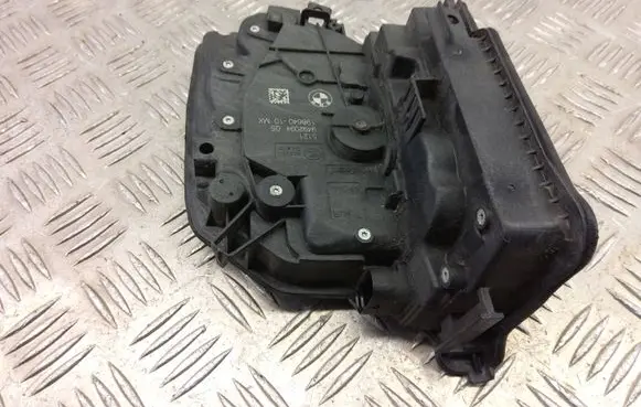 BMW X3 G01 Front door lock 9492094