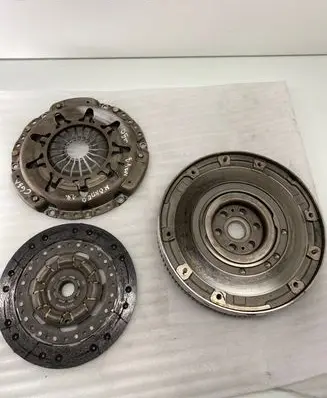 Ford Mondeo Mk III Clutch set kit 1S716477AB 2S717550CA