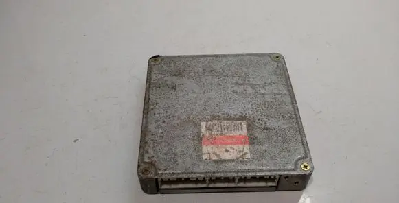 Mitsubishi Galant Engine control unit/module MD333002