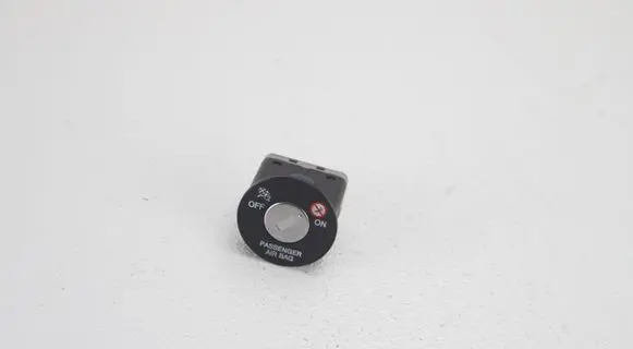 KIA Sportage Passenger airbag on/off switch 