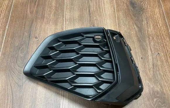 Audi A3 8Y Front bumper lower grill 8Y0807681B