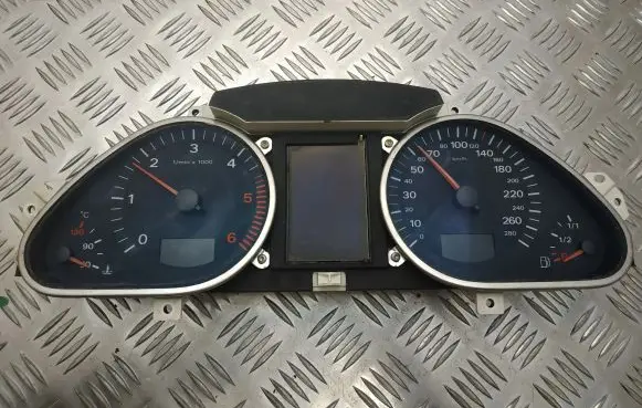 Audi Q7 4L Speedometer (instrument cluster) 4L0920900J 503001725200