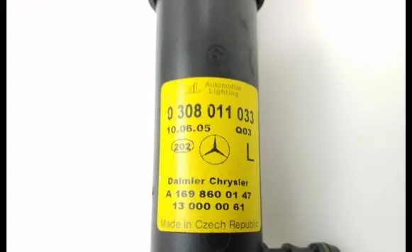 Mercedes-Benz A W169 Headlight washer spray nozzle A1698600147