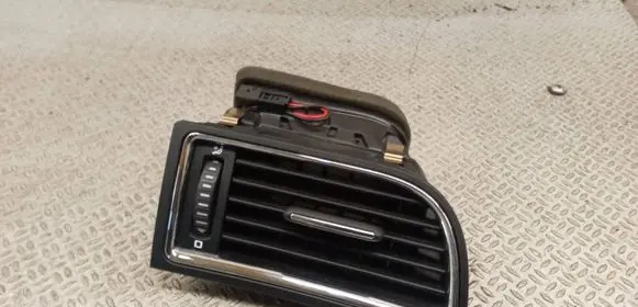 Skoda Superb B6 (3T) Dashboard side air vent grill/cover trim 3T0819702