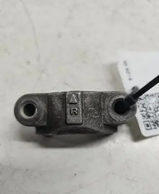 KIA Sorento Camshaft holder 