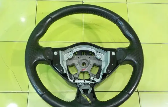 Nissan Juke I F15 Steering wheel XP211