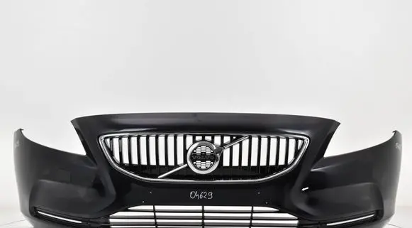 Volvo V40 Front bumper 31283732