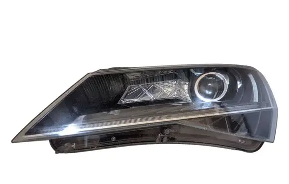 Skoda Superb B8 (3V) Headlight/headlamp 3V1941015A 1ZS01193921