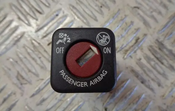 Toyota Aygo AB40 Passenger airbag on/off switch 9641391277