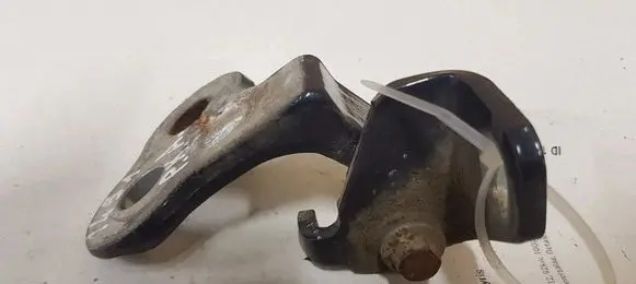 Ford Focus Front door lower hinge