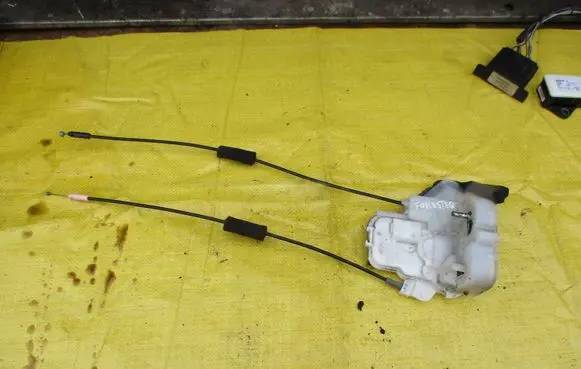 Subaru Forester SH Rear door lock