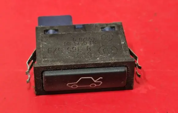 BMW 5 E39 Tailgate opening switch 8365579 45970D 03052500