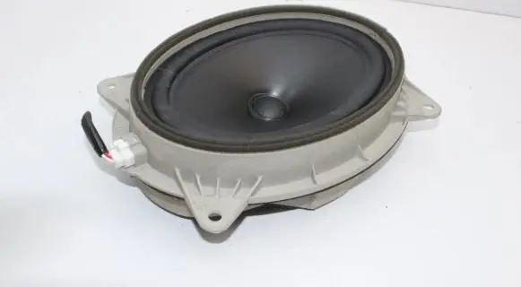 Lexus CT 200H Front door speaker 8616076050