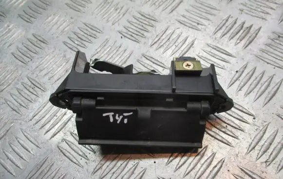 Toyota Corolla E120 E130 Tailgate opening switch 
