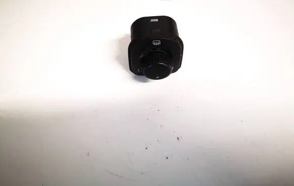 Wing mirror switch