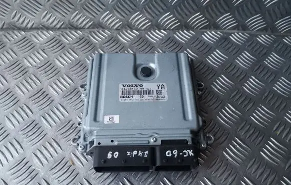 Volvo XC60 Engine control unit/module 31272462AA 0281012765