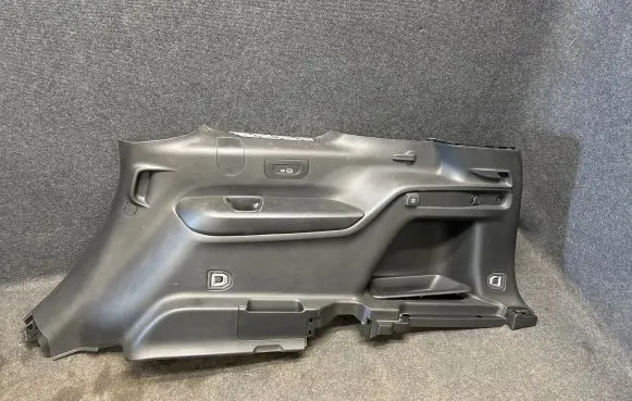 Trunk/boot side trim panel