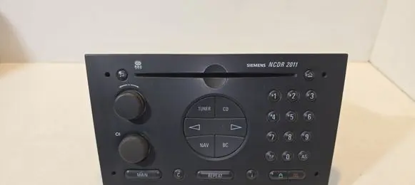 Opel Vivaro Radio/CD/DVD/GPS head unit 313203739