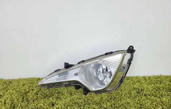 Hyundai i40 Front fog light 92201-3Z000