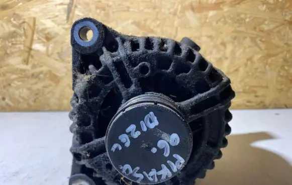 Citroen Xsara Picasso Generator/alternator 9646321880