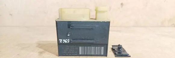 Citroen DS3 Glow plug pre-heat relay 9652021180 018010951 BCP2004