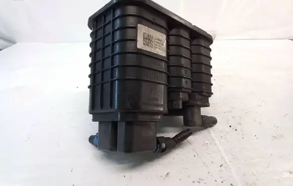 Active carbon filter fuel vapour canister