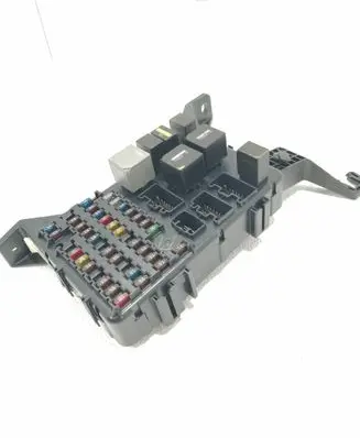 Ford Mondeo Mk III Fuse module 4S7T14A073AA