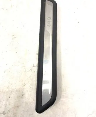 Hyundai i40 Front sill trim cover 858833Z100
