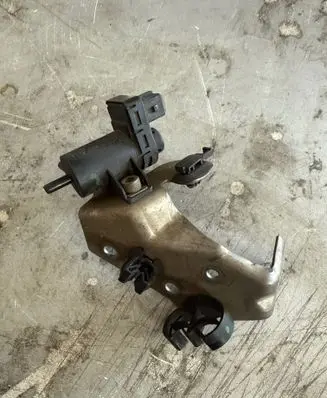 Renault Master III Turbo solenoid valve 8200762162