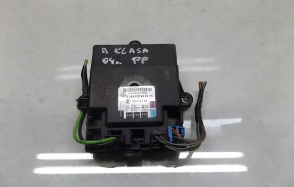 Mercedes-Benz A W169 Door control unit/module 1698204026
