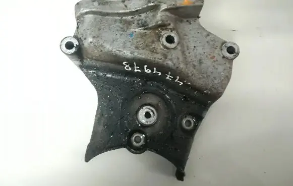 Opel Vectra C Engine mounting bracket 55210530
