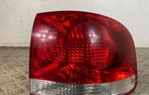 Volkswagen Touareg I Rear/tail lights 7L6945096K
